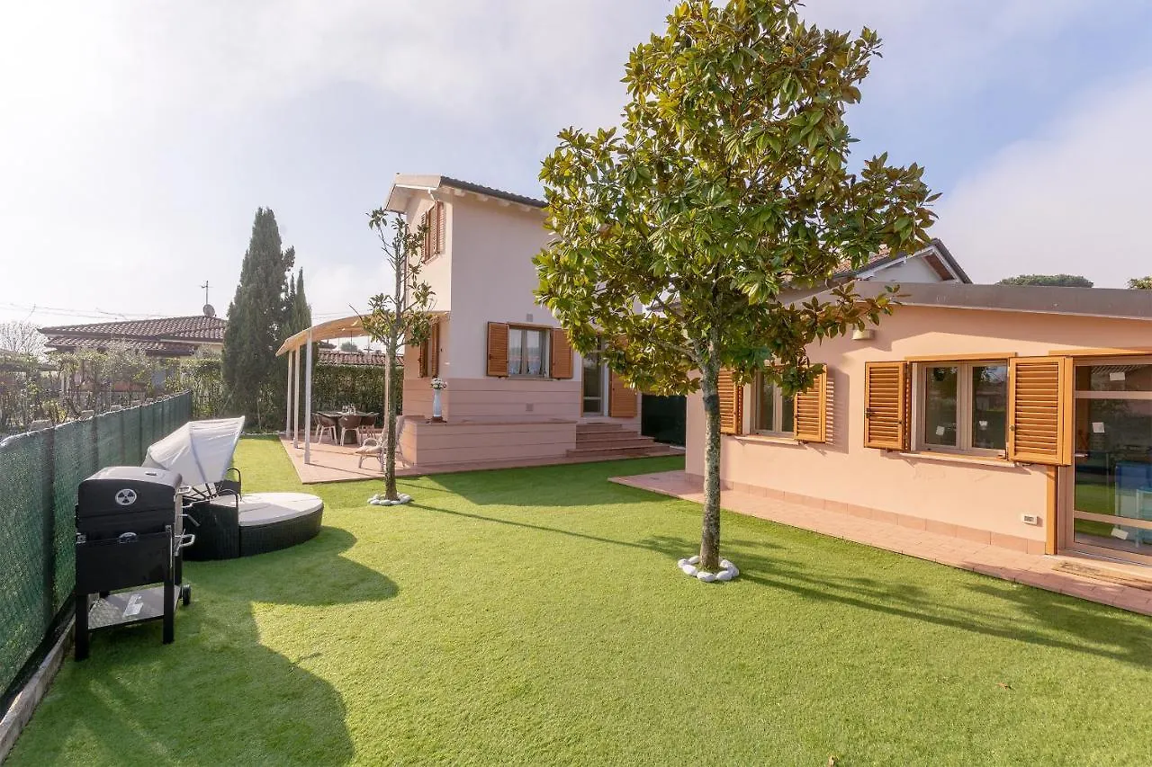 Villa Villino Esse, Libero Su 4 Lati Piu Dependance Nel Cuore Della Versilia Marina di Pietrasanta